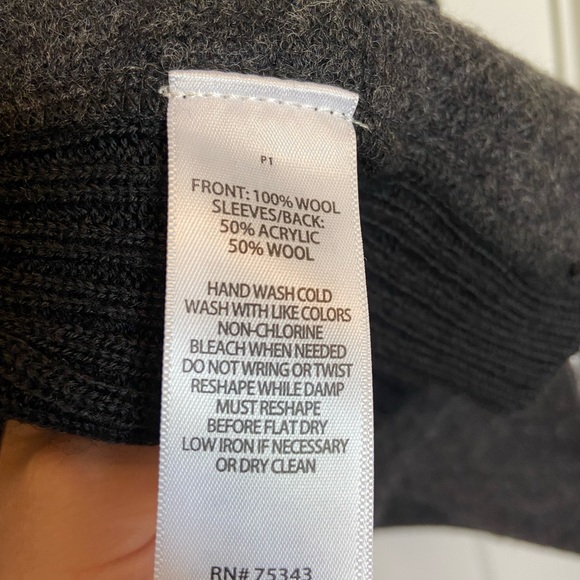 Grey and black sweater size large. - Picture 4 of 4